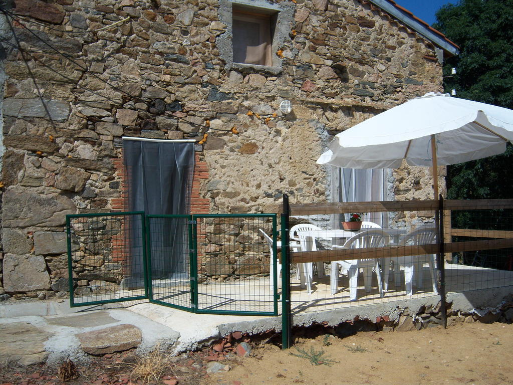 Gite Chez Coste Gilles Saint-Privat-du-Dragon Екстериор снимка